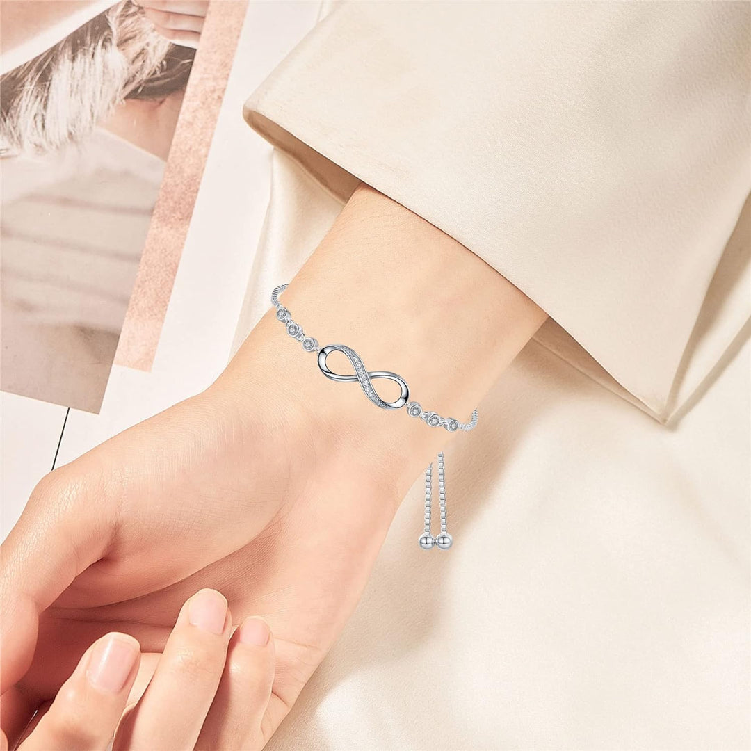 Infinity-Love-Armbänder für Damen